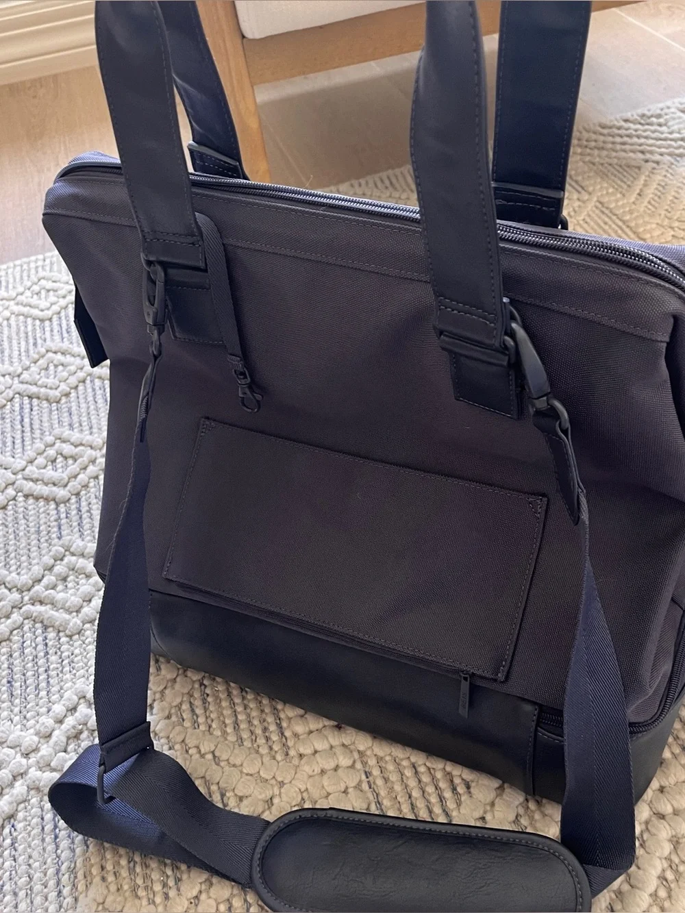 Beis Mini Weekender bag, NWT, Navy, limited edition